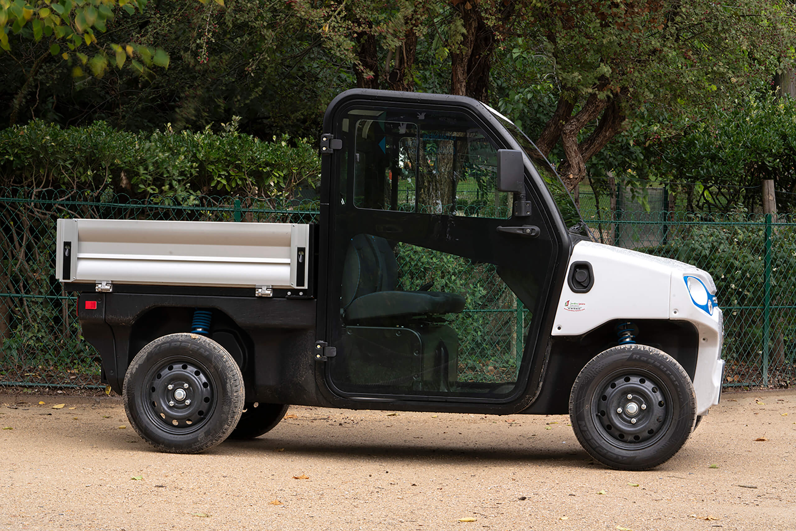 G2 vue de cote_1500x1000pixels_300dpi_A7R5394